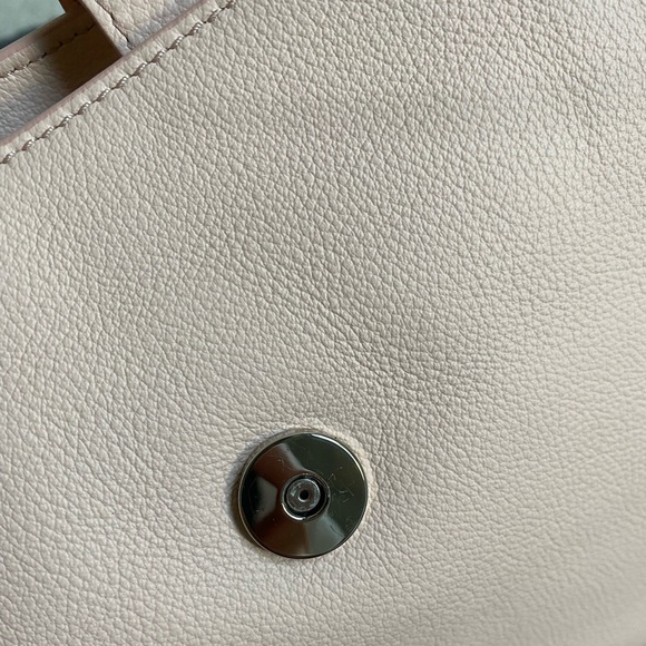 Meli Melo Limited Edition Mini Rose Thela Bag - Picture 9 of 16